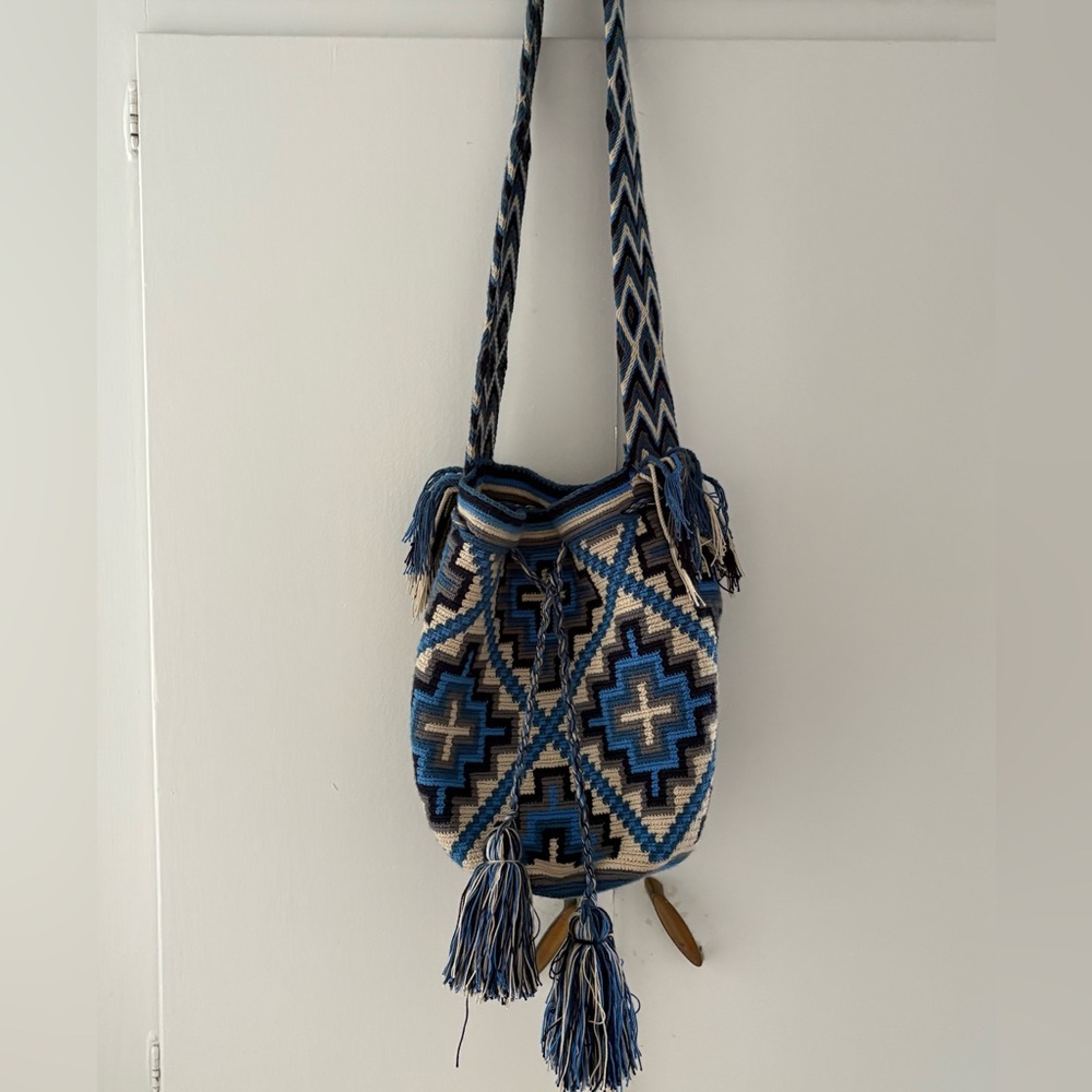 Wayuu Mochila Bag - Picture 2 of 5